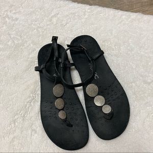 Vionic Lizbeth black t-strap ankle strap sandals 8.5